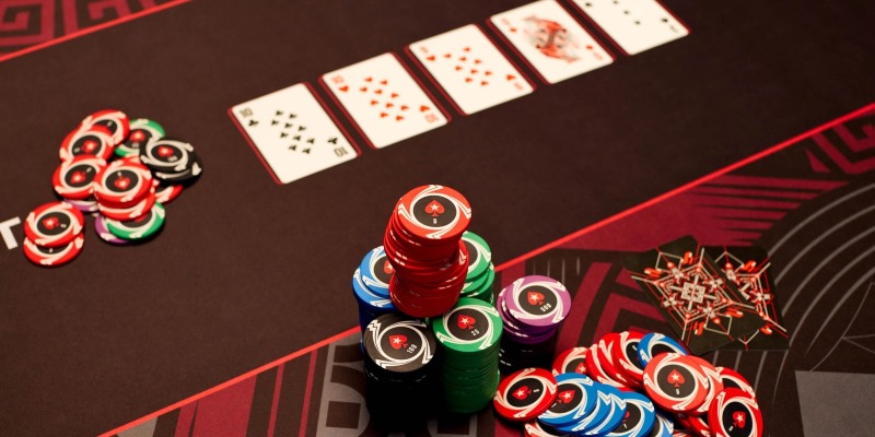 Các vòng bài trong một ván Poker Thabet